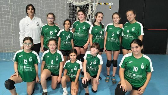 El equipo alevín de voleibol comienza su temporada con derrota