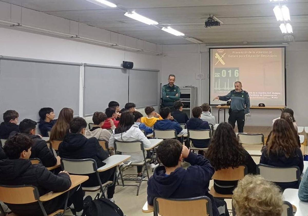 La prevención de la violencia contra la mujer llega a los institutos
