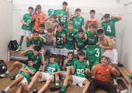 Los cadetes celebran uno de los triunfos de la temporada