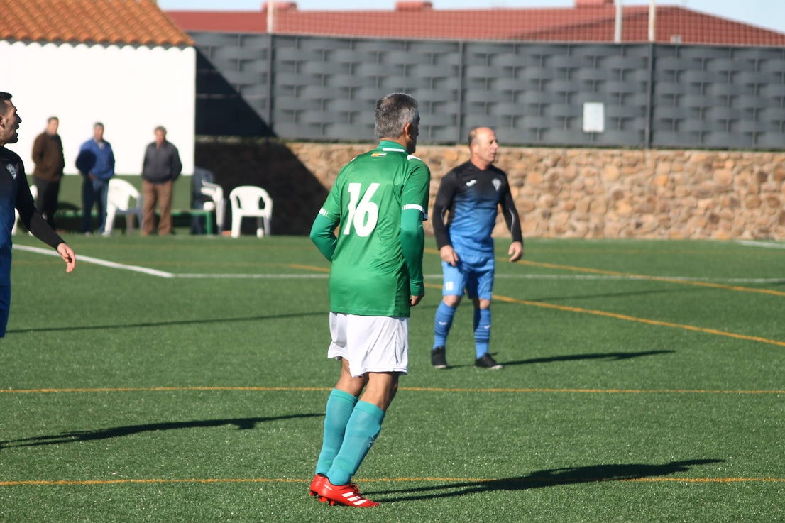 Fotos: Veteranos Valverde - Hermanos Mora