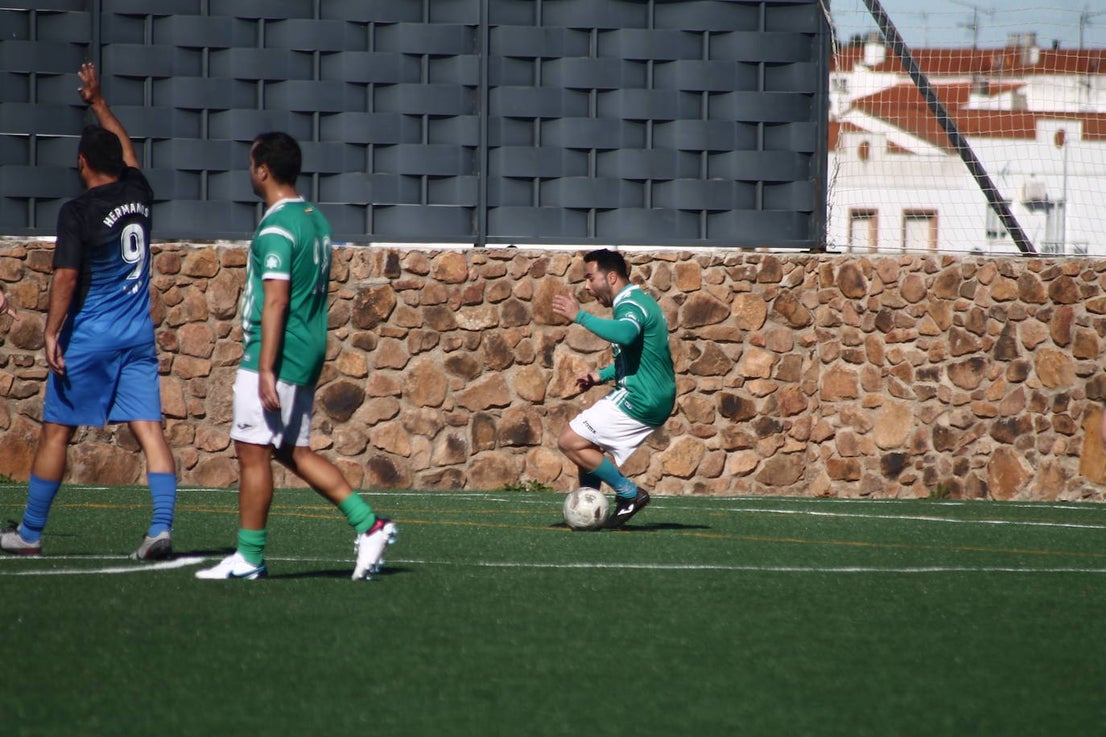 Fotos: Veteranos Valverde - Hermanos Mora