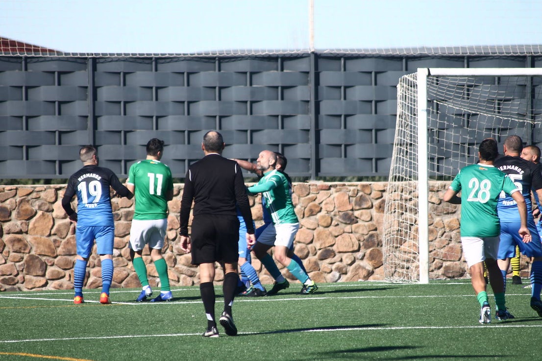 Fotos: Veteranos Valverde - Hermanos Mora