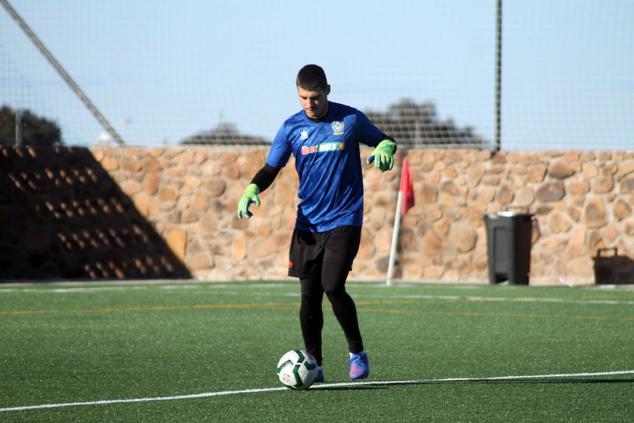 Fotos: Juveniles Racing Valverdeño - Sportextremadura