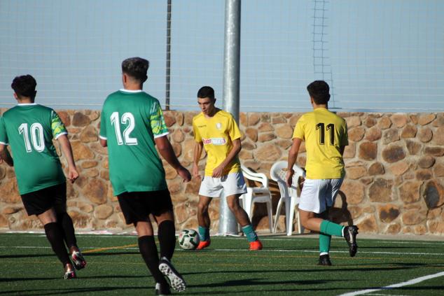 Fotos: Juveniles Racing Valverdeño - Sportextremadura