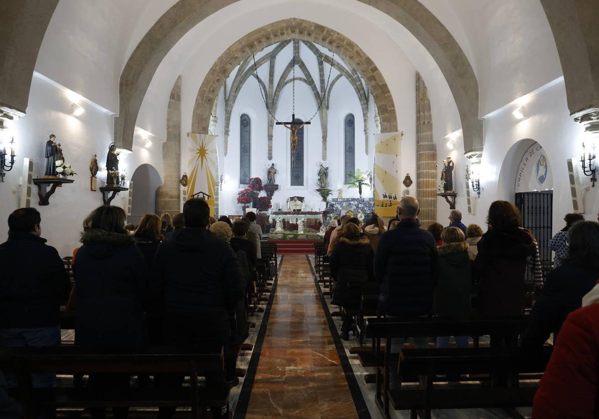 Imagen principal - Imágenes de la misa