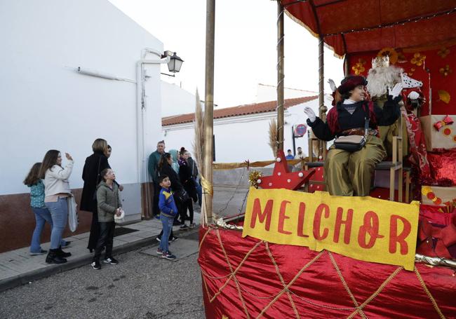 Melchor saluda a los vecios valverdeños