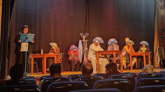 Contigo Teatro interpreta 'La Televisión' en la Casa de la Cultura