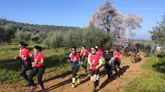 Los deportistas de Valverde también acuden al Almendro Real
