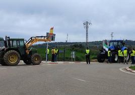 Cortes en la rotonda del Dolmen