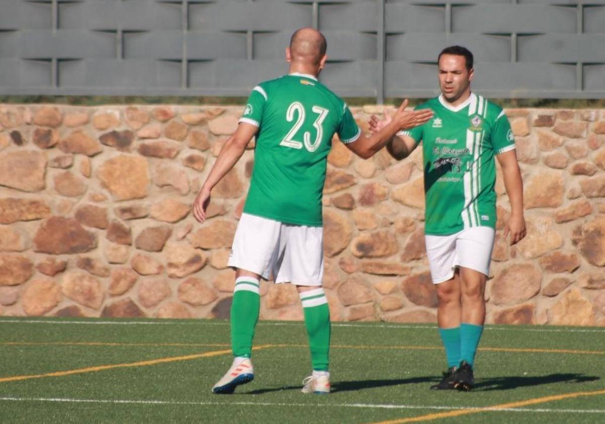 Tres goles de Nico dan el triunfo a los veteranos