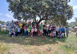 Algunos participantes en el tiro con carabina