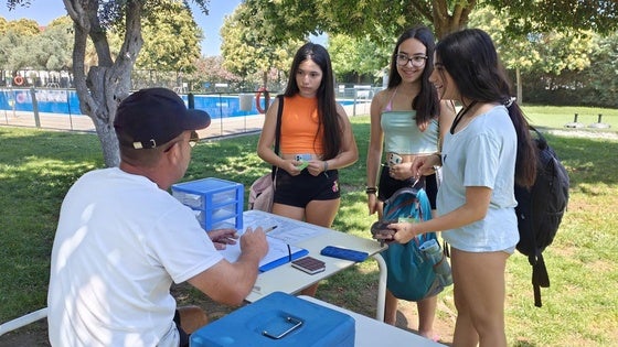 Tras el breve parón, la piscina vuelve a la normalidad con su reapertura