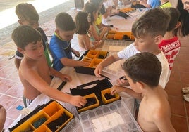 Tallers y manualidades en el Campamento