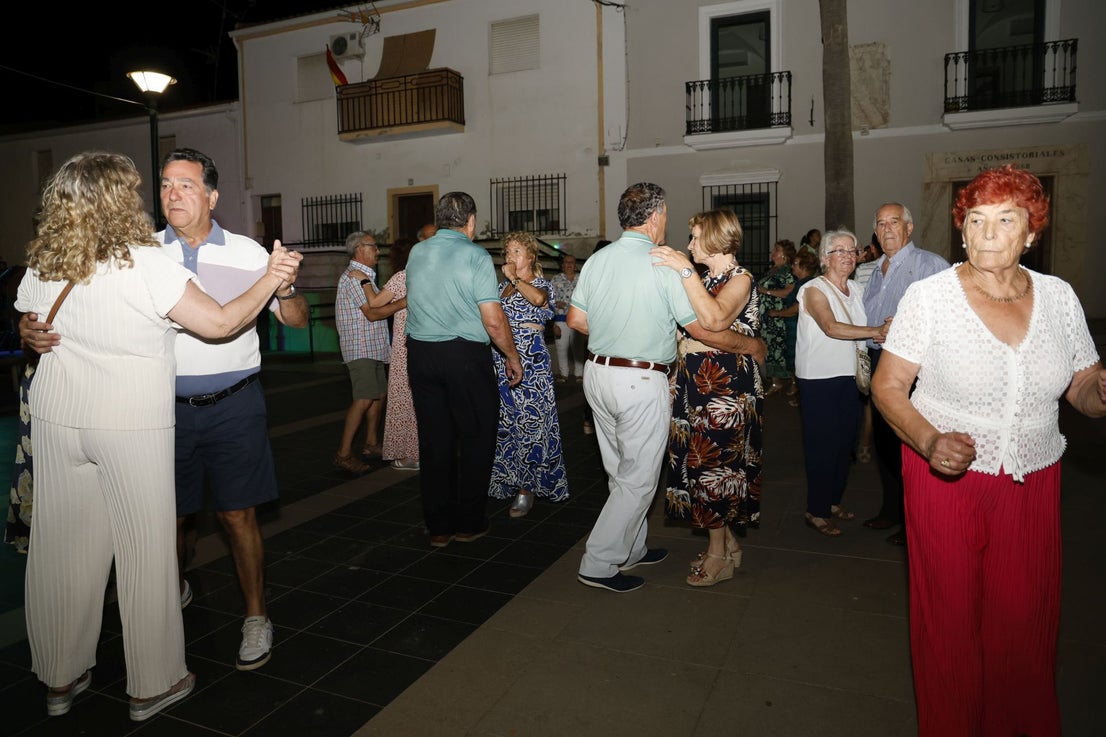 Baile de la Semana del Mayor