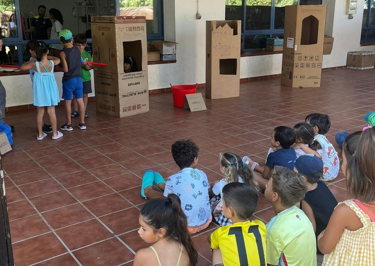 Imagen secundaria 1 - Actividades en el campamento