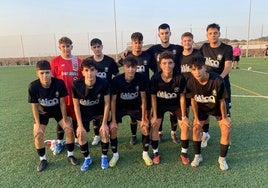 Equipo titular en el encuentro