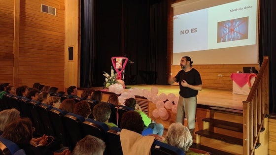 Charla sobre donación de médula ósea durante la Semana contra el Cáncer