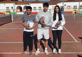 Los tres finalistas en el torneo