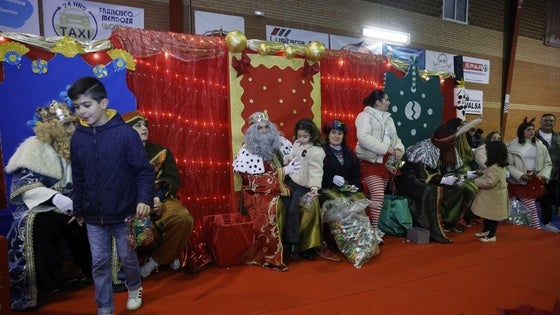 La lluvia dio una tregua para vivir la magia de los Reyes Magos
