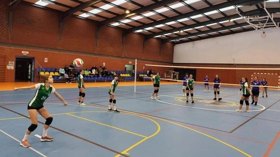 Triple derrota para las chicas de voleibol