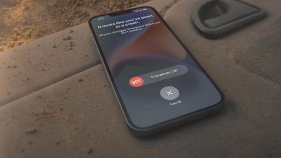 Móviles que detectan accidentes: así avisa tu iPhone y tu Android a Emergencias