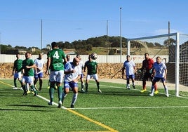 Los Veteranos empatan ante el colista