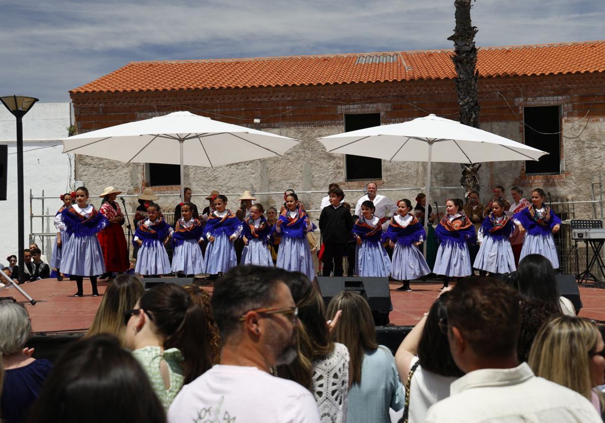 Actuación de los Coros y Danzas el año pasado
