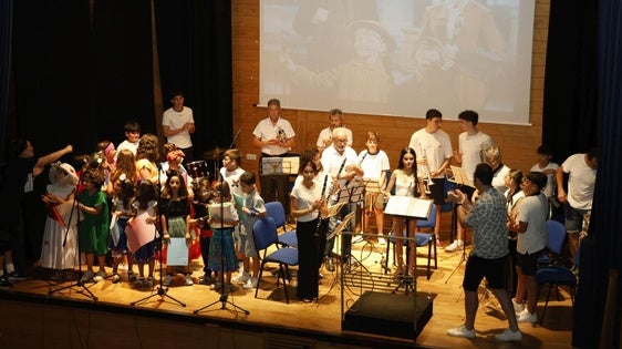 La Escuela Municipal de Música despide su curso con un homenaje al cine