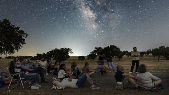 La Star Party de La Cocosa atrae a 300 personas en su primera edición