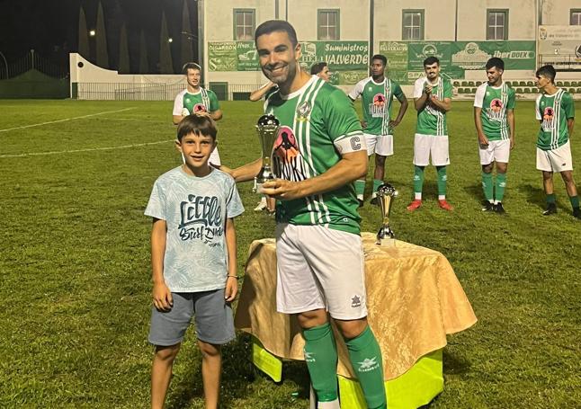 Para Mati, que no estuvo, fue el trofeo de máximo goleador de la temporada pasada