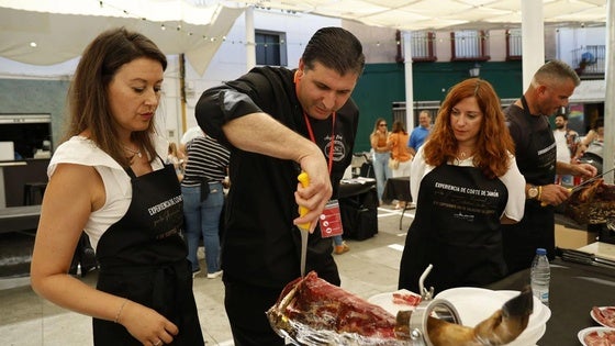 Todo preparado para celebrar la II Feria del Jamón