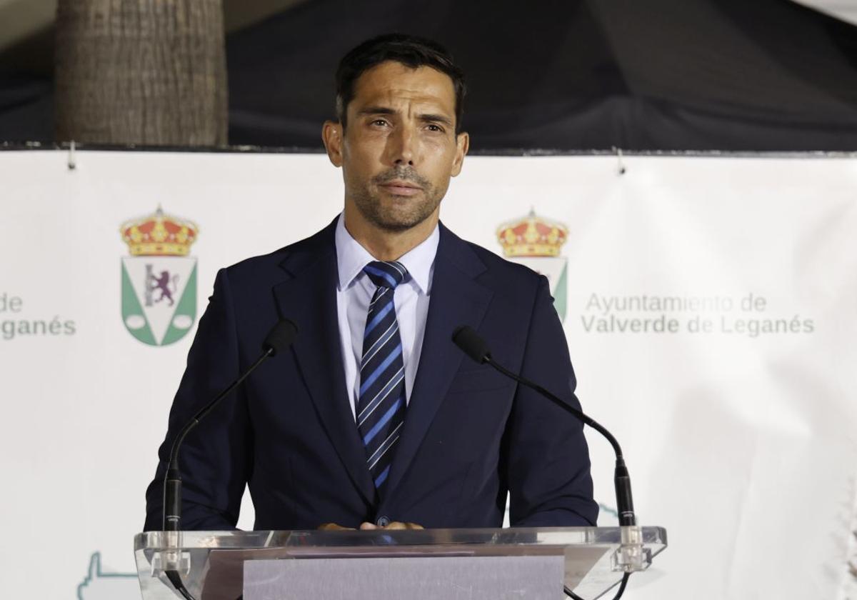 Manuel Borrego durante la celebración del Día de Valverde de Leganés y Día de Extremadura