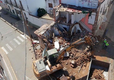 El antiguo edificio donde se ubicaba la Banca Pueyo ya es historia