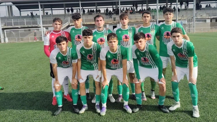 Los fallos en defensa condenan a los juveniles