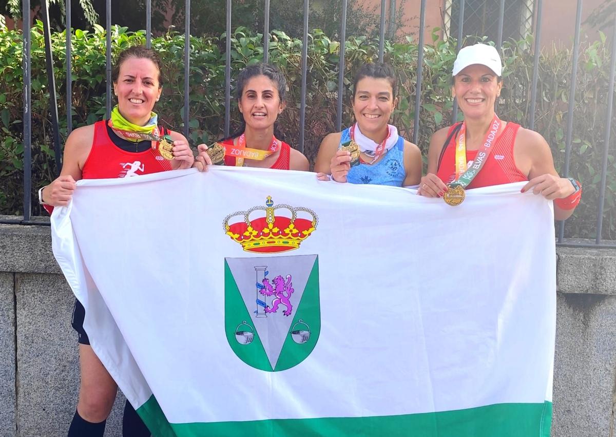 Imagen secundaria 1 - Participantes en la media maratón
