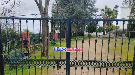 Cerrados los parques municipales ante el aviso de los fuertes vientos