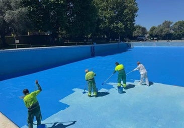 Trabajos de pintado del vaso de la piscina