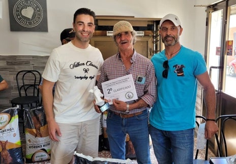 Imagen secundaria 1 - Cristiano se impone en la I Carrera Local de Galgos