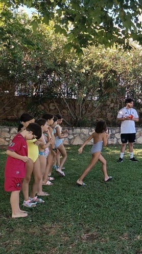 Imagen secundaria 2 - Actividades en el campamento