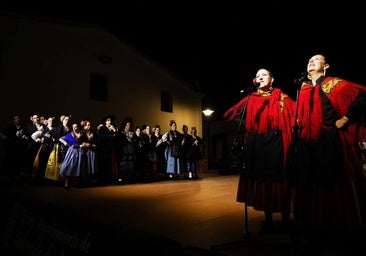 Actuación de los Coros y Danzas en 2024