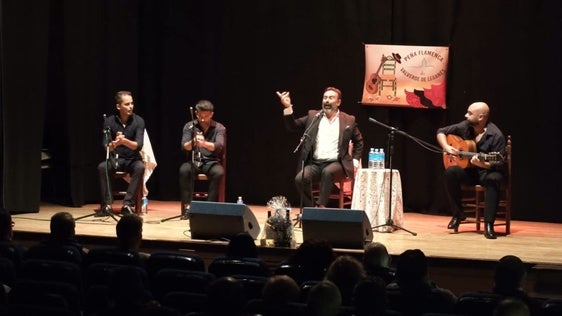 El flamenco llena de arte y sentimiento la Casa de la Cultura
