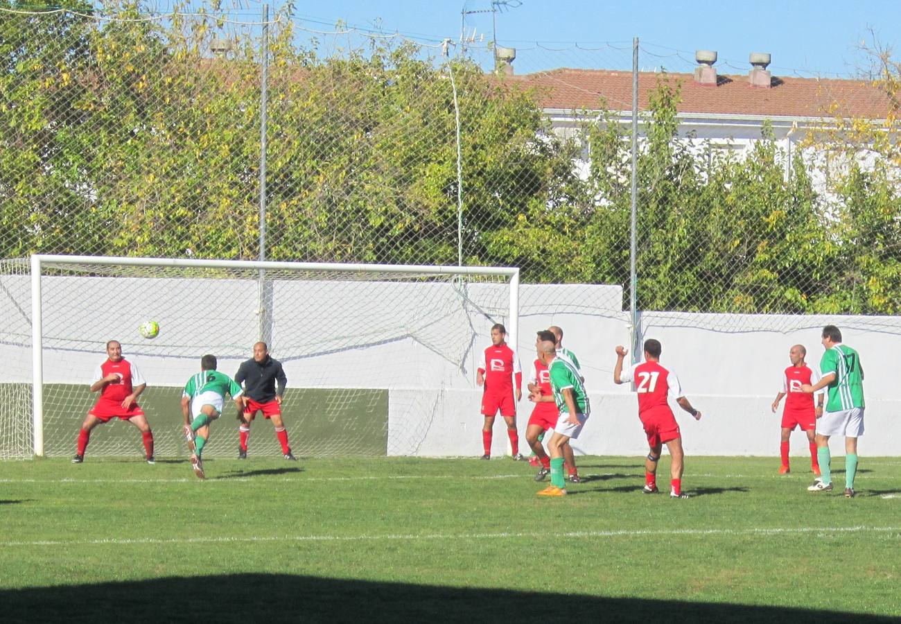 Golazo de Mendoza que dio la victoria a Veteranos Valverde