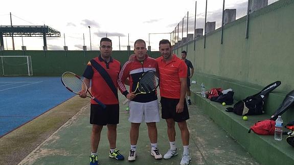 Francis, Juan Fernando y Sebastián, miembros del equipo valverdeño