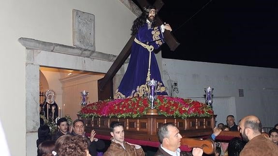 Salida de las imágenes de la Ermita del Cristo
