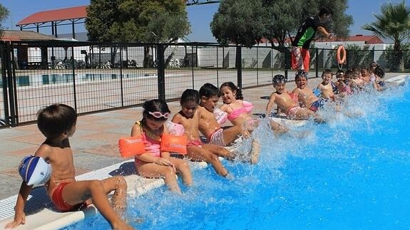 Actividades en la piscina municipal el año pasado