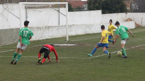 Jugada del tercer gol valverdeño que fue en propia puerta