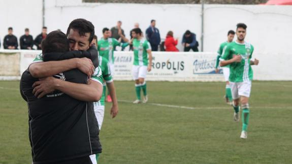Celebración del gol de la victoria del Racing Valverdeño