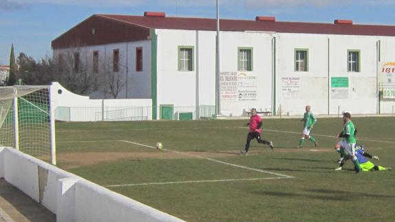 Tercer gol de Pegote y de Veteranos Valverde