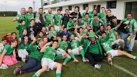 Celebración del Ascenso a Tercera División