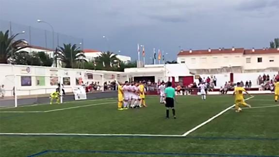 Falta de José Mari que acabó en gol